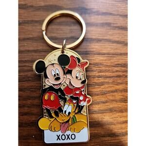 Mickey And Minnie Hugs And Kisses Keychain Disneyland Resort